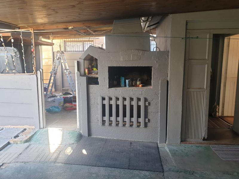 3 Bedroom Property for Sale in Avondale Western Cape